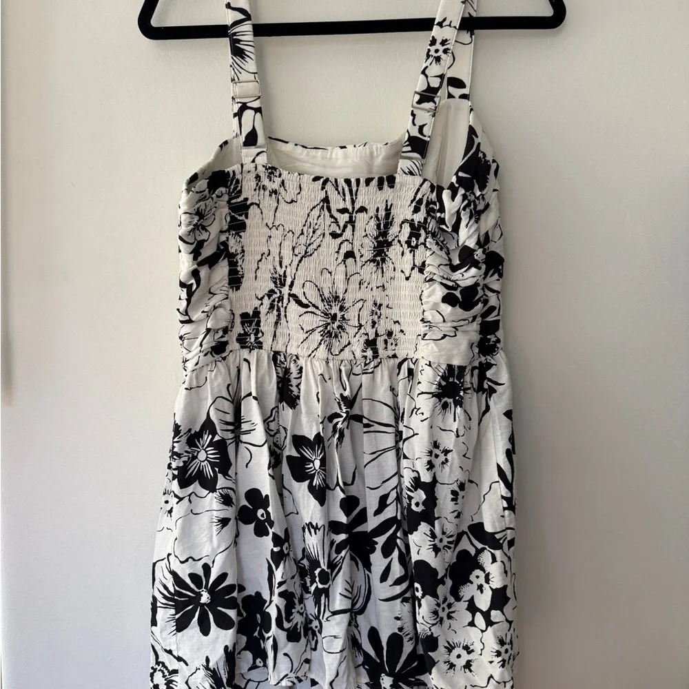 Abercrombie & Fitch black + white floral Emerson tiered maxi dress